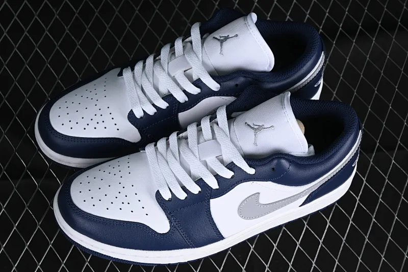 All categories Air Jordan Jordan series basketball shoes Air Jordan 1 Low G version pure original Air Jordan 1 Low AJ1 Joe 1 white blue gray low-top cultural basketball shoes 553558-141